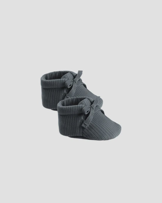 Quincy Mae Baby Booties || Indigo 0-3mths